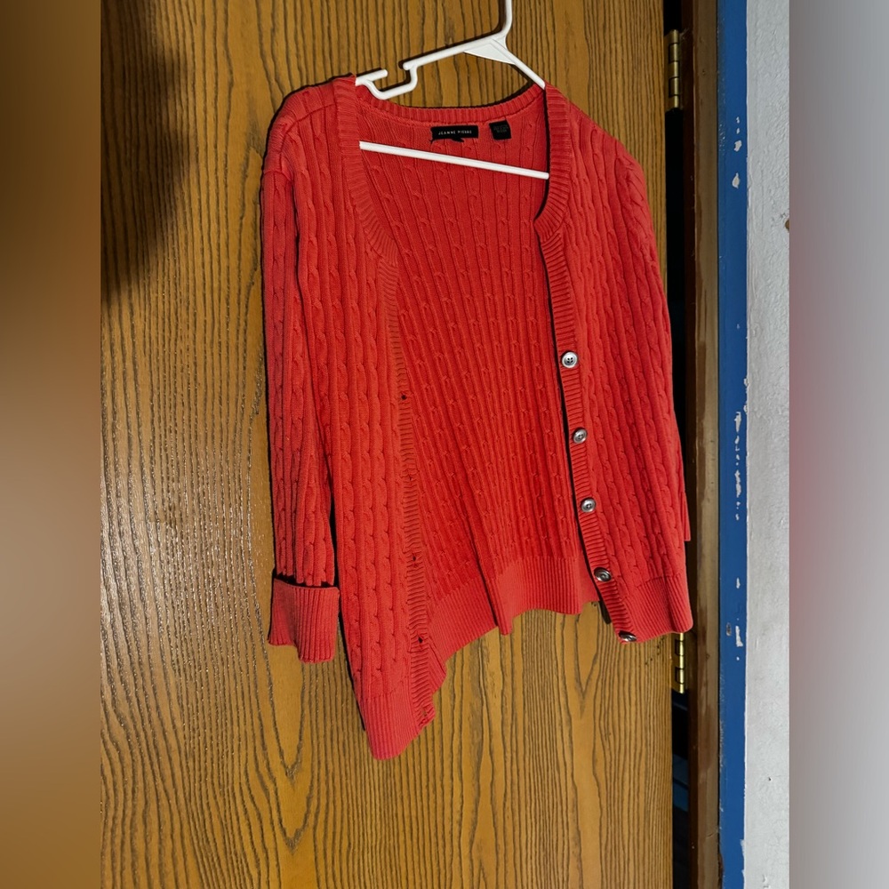 Women’s sweater